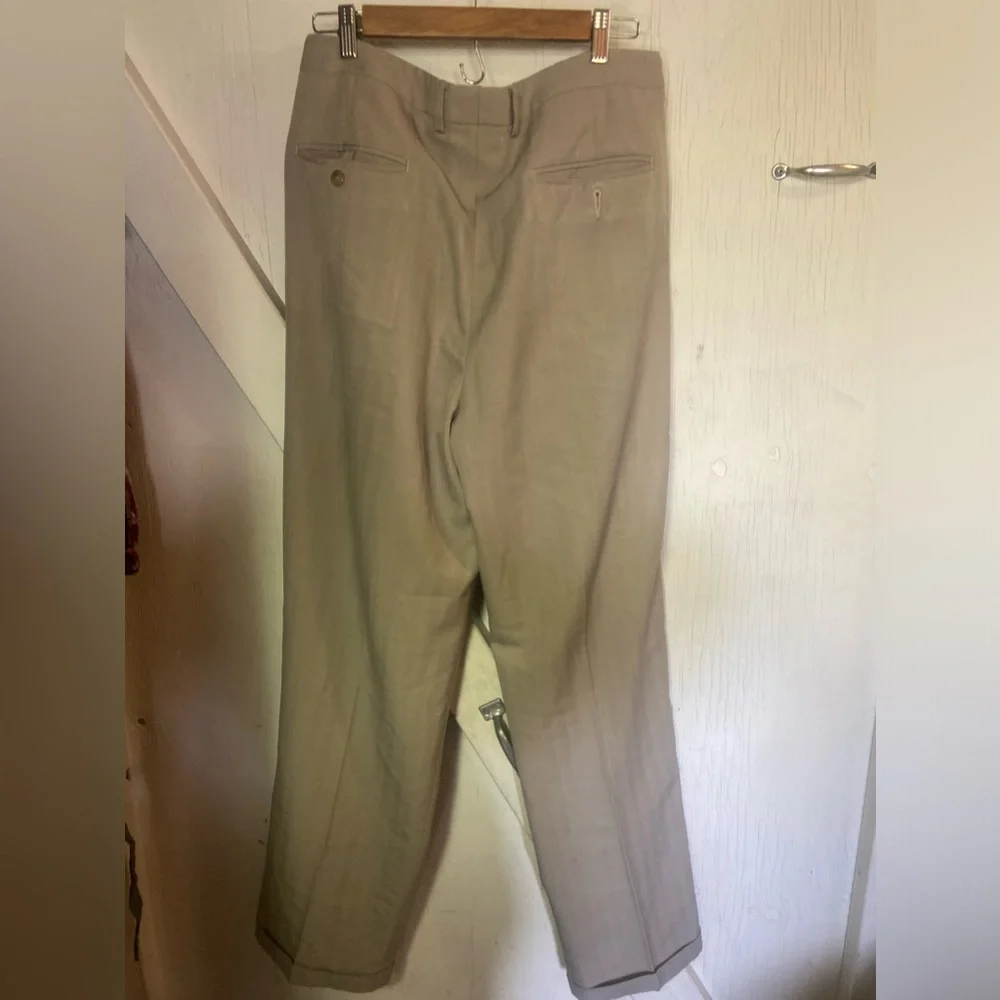 Claiborne mens taupe lightweight men’s pleated dress slacks pants 34 x 34 
Guc - Picture 5 of 5